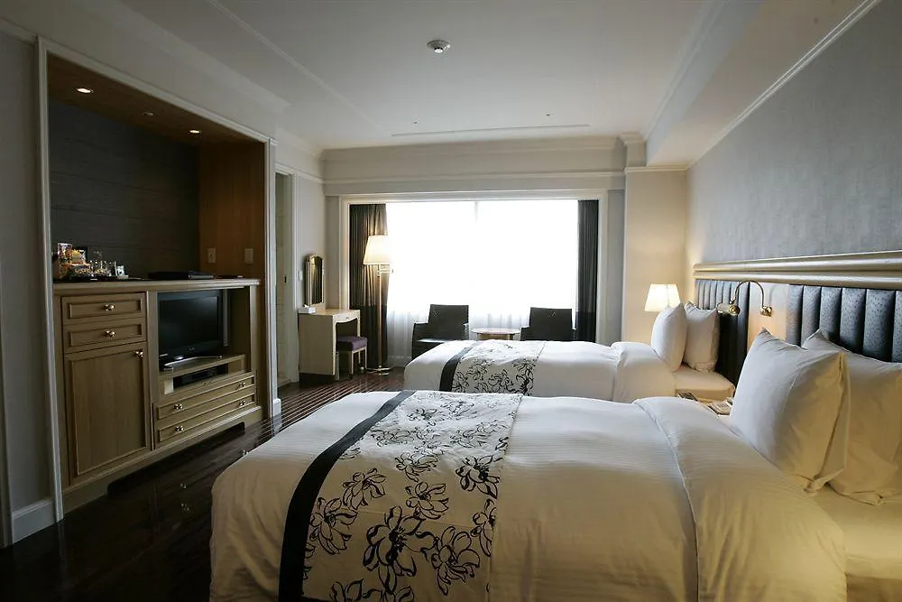 Ana Holiday Inn Tokyo Bay By Ihg Hotel